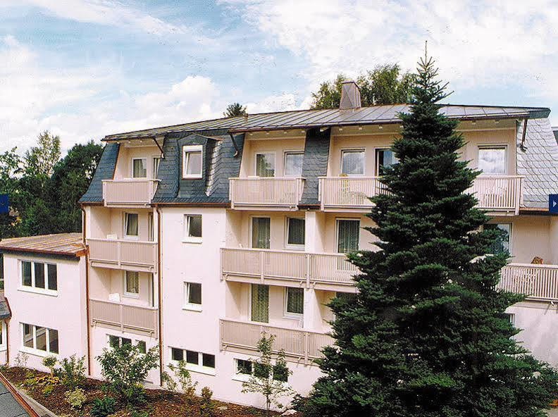 Pension Zum Loewen, Parkplatz, Fruehstueck, Wlan, Zentral Bad Steben Kültér fotó